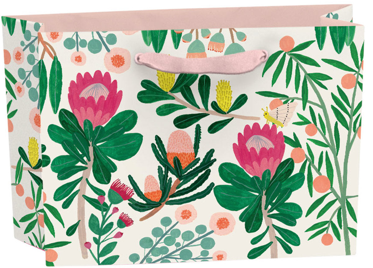 Roger la Borde King Protea Gift bag: small landscape featuring artwork by Kate Pugsley